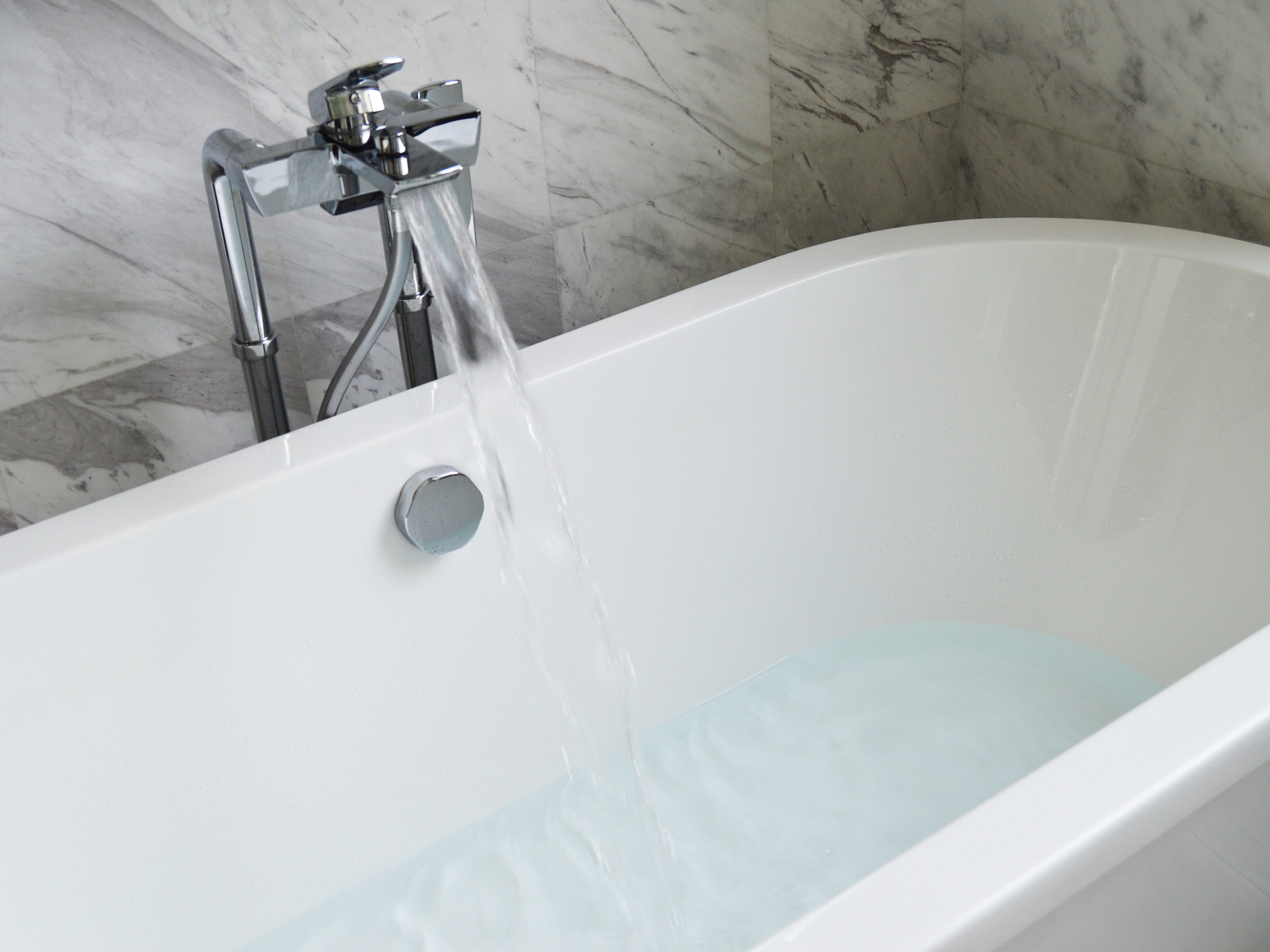bathtub-890227